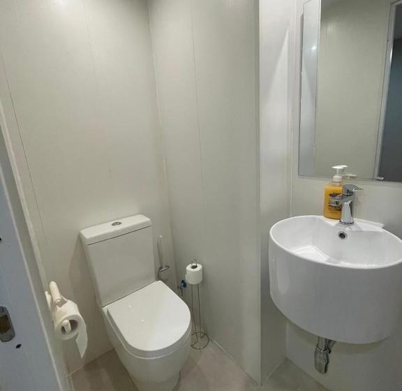 اتاق اکونومی, Arganda