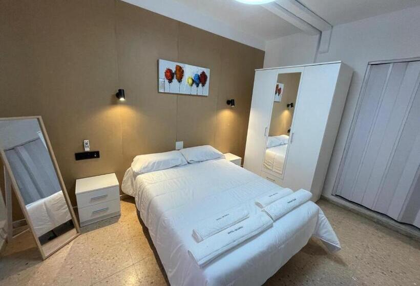 اتاق استاندارد با بالکن, Arganda