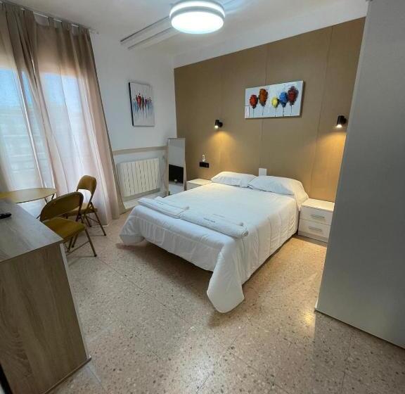 اتاق استاندارد با بالکن, Arganda