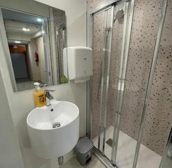 Habitació Triple Estàndard amb Balcó, Arganda