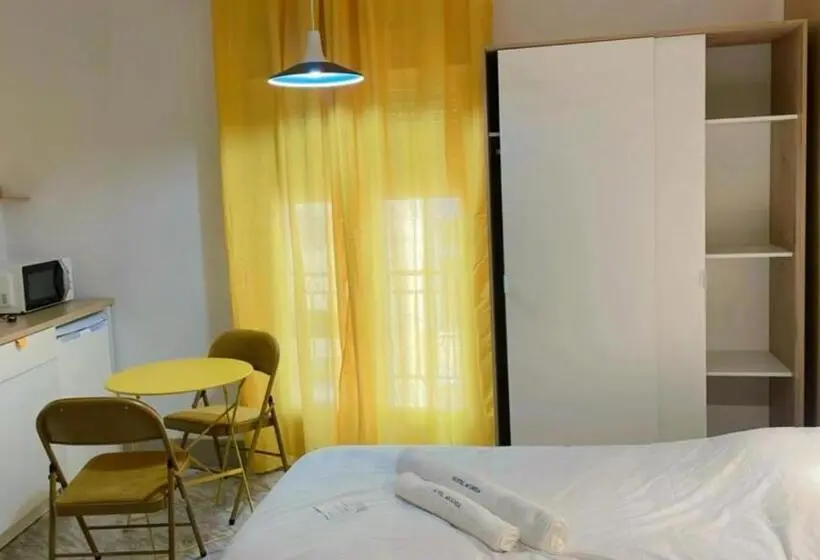 Habitació Triple Estàndard amb Balcó, Arganda