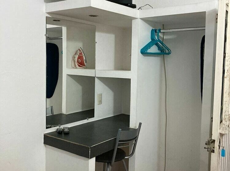 חדר משפחתי, Hostal Casa Blanca