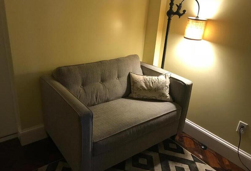 חדר סופריור עם מיטת קינג, Elaine S Cape May Boutique