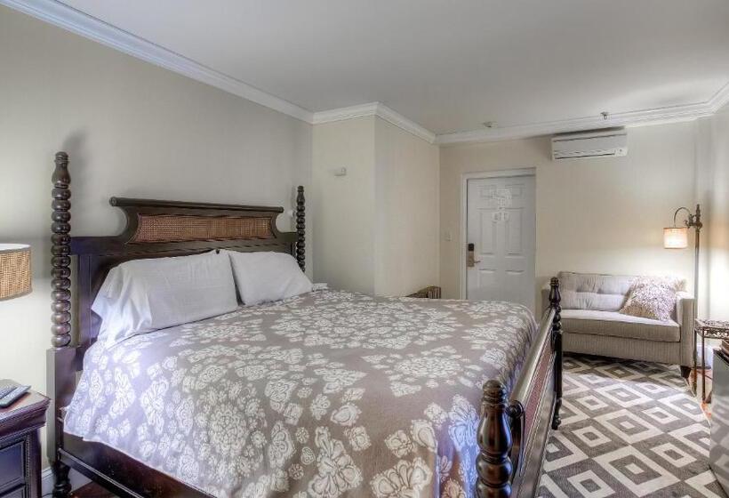 디럭스 룸 킹사이즈 침대, Elaine S Cape May Boutique