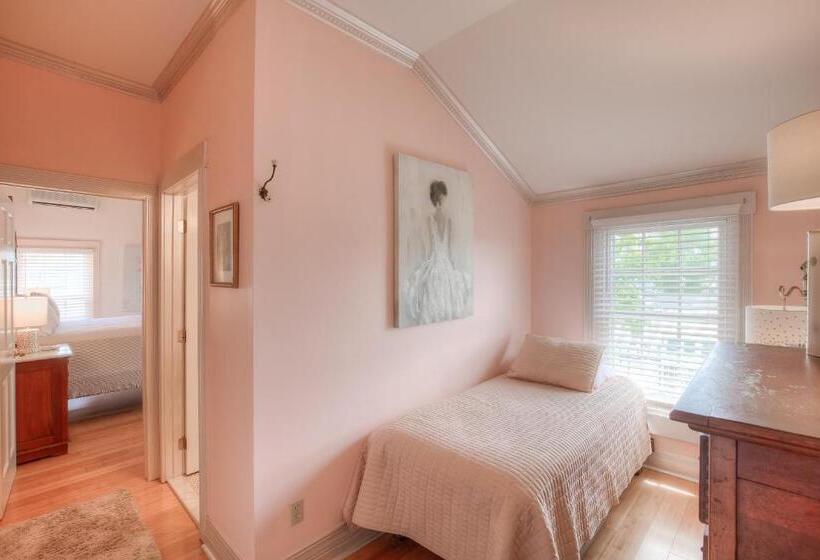 스탠다드 트리플 룸, Elaine S Cape May Boutique