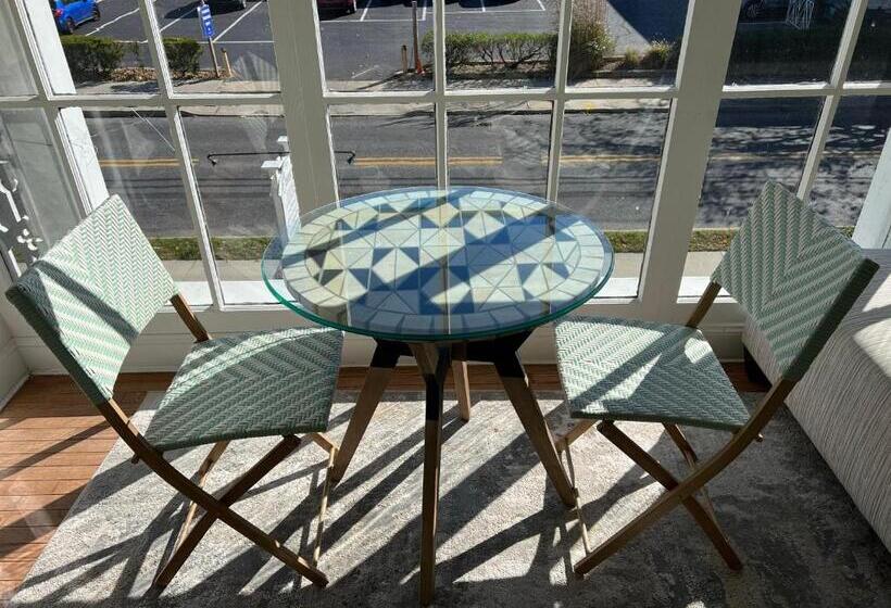סוויטה מלכותית, Elaine S Cape May Boutique