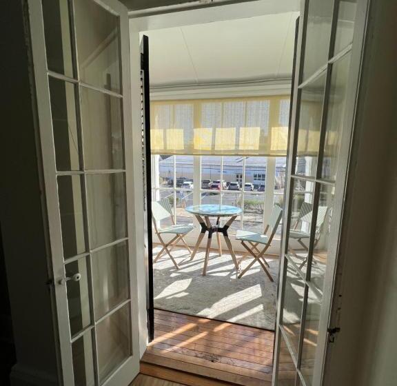 로얄 스위트, Elaine S Cape May Boutique