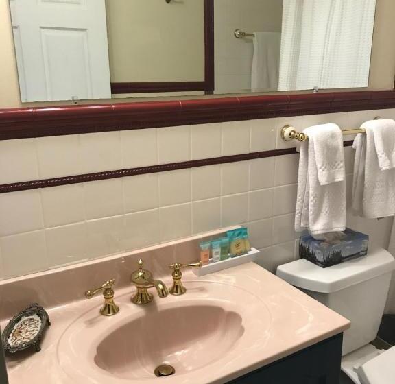 스탠다드 룸 킹사이즈 침대, Elaine S Cape May Boutique