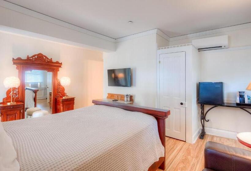 로얄 스위트, Elaine S Cape May Boutique