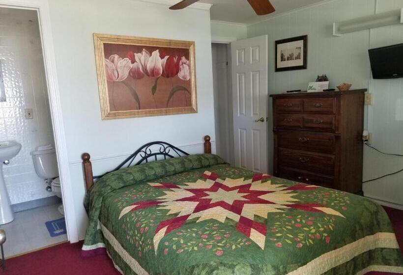 Family Suite, Crosswinds Motel