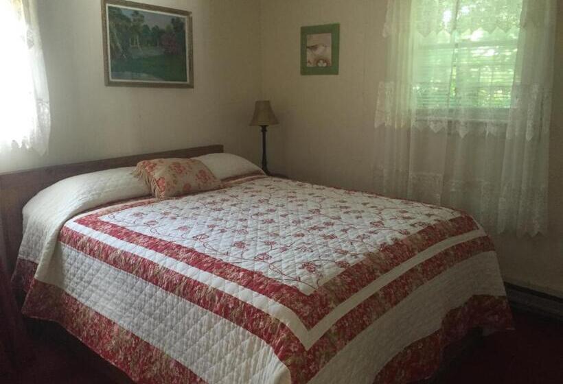 کابین, Crosswinds Motel