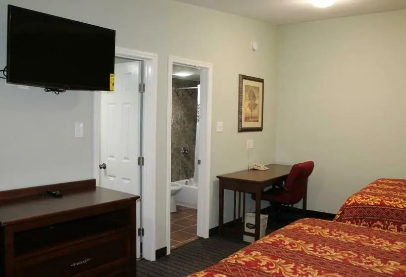 Standard Kolmen Hengen Huone, American Inn & Suites