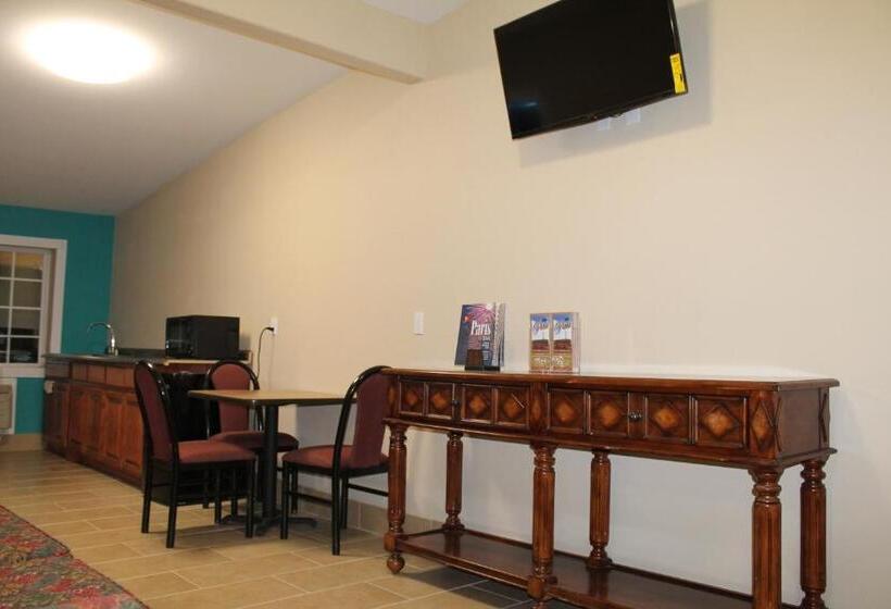 Люкс Кровать Кинг, American Inn & Suites