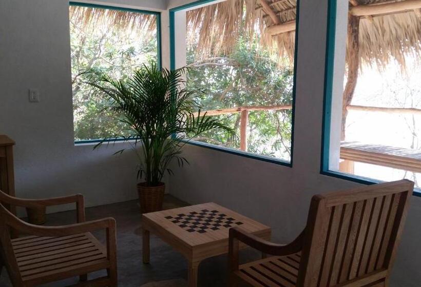 بنجلو قياسى مطل على البحر, Casa Luna Playa