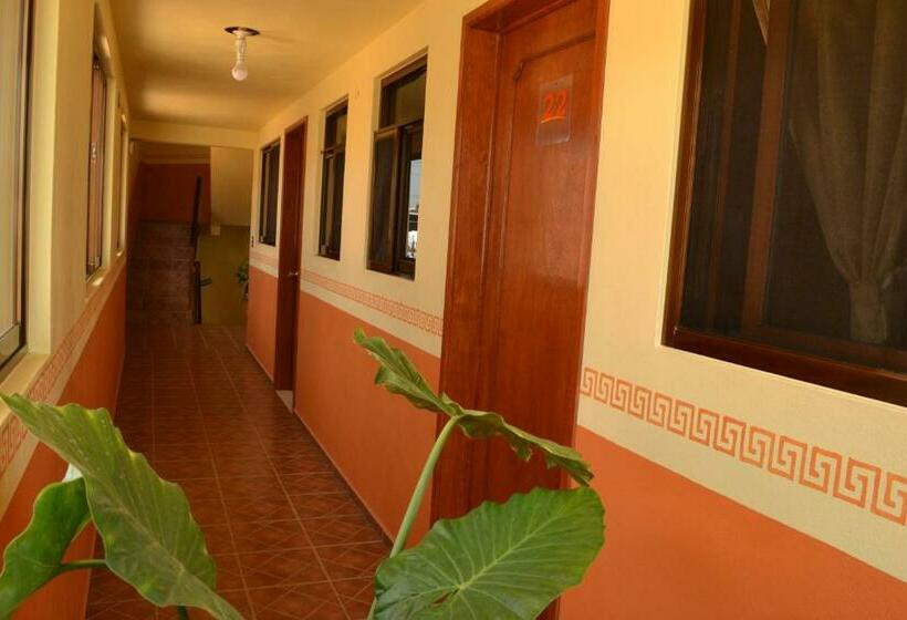 スタンダードルーム, Márquez