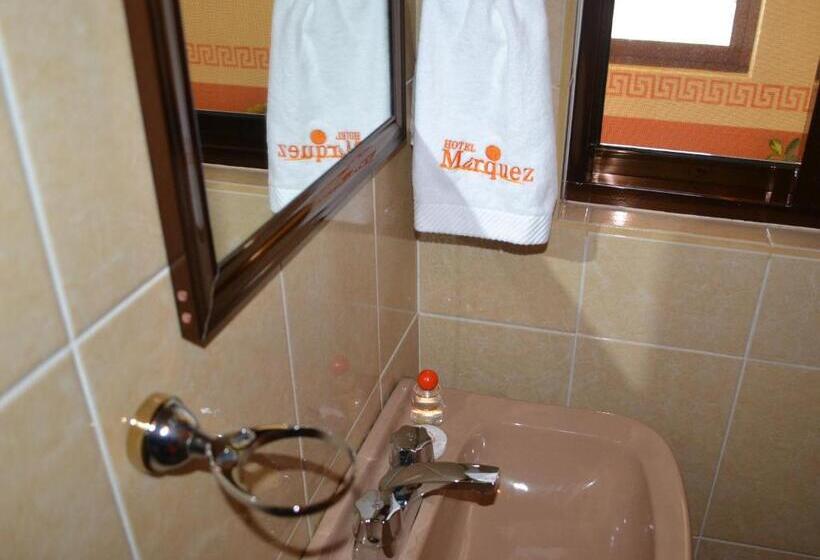 スタンダードルーム, Márquez