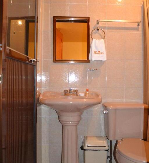 スタンダード４人部屋, Márquez