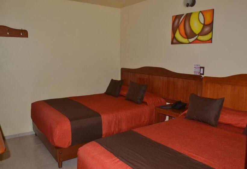 スタンダード４人部屋, Márquez