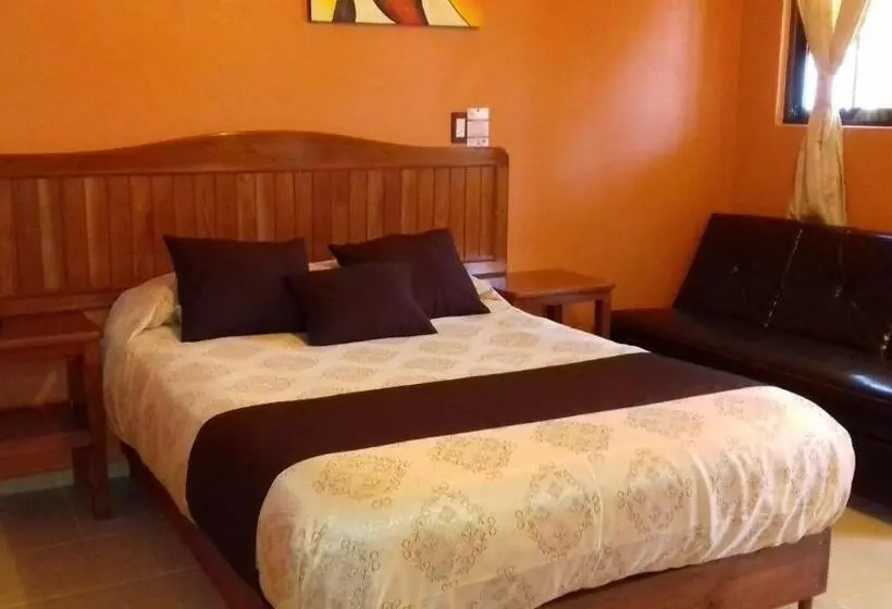 Standard-huone, Márquez