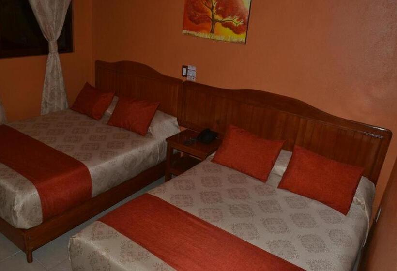 スタンダード４人部屋, Márquez