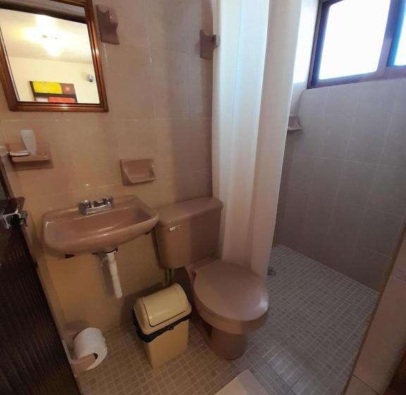 エコノミールーム, Márquez