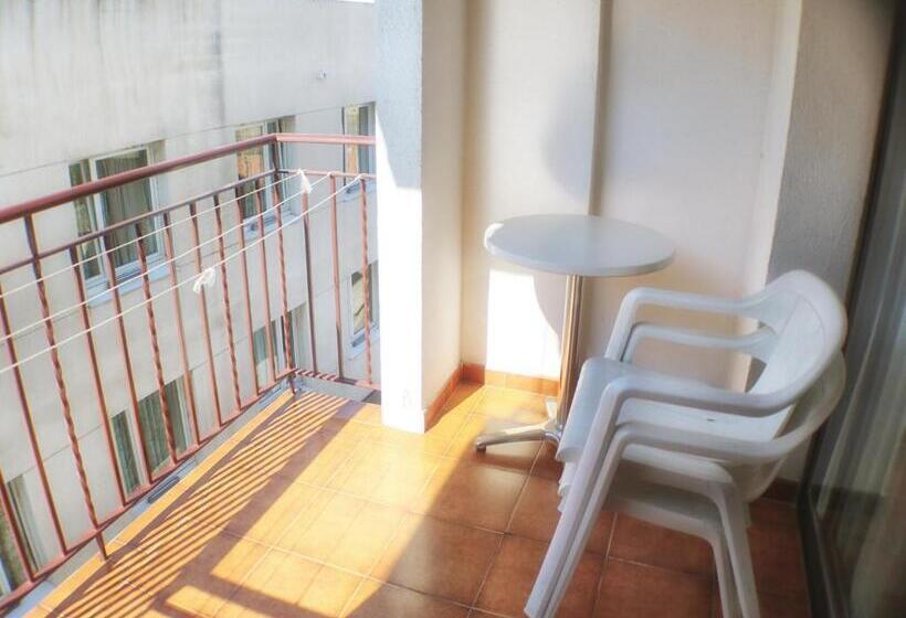 标准三人间, Parc