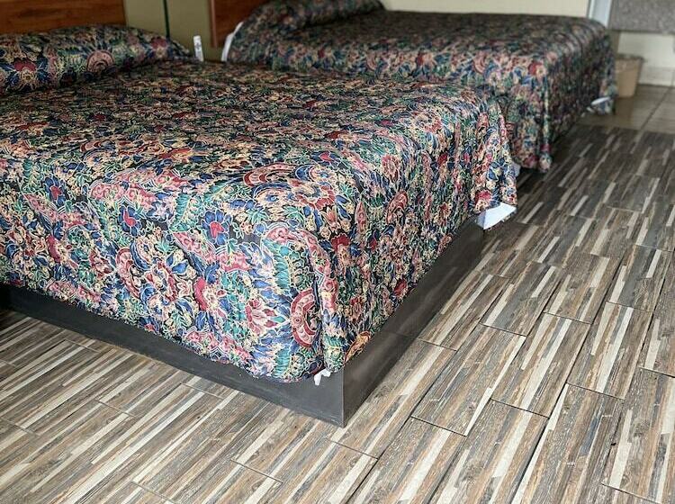 غرفة قياسية, Plaza Inn