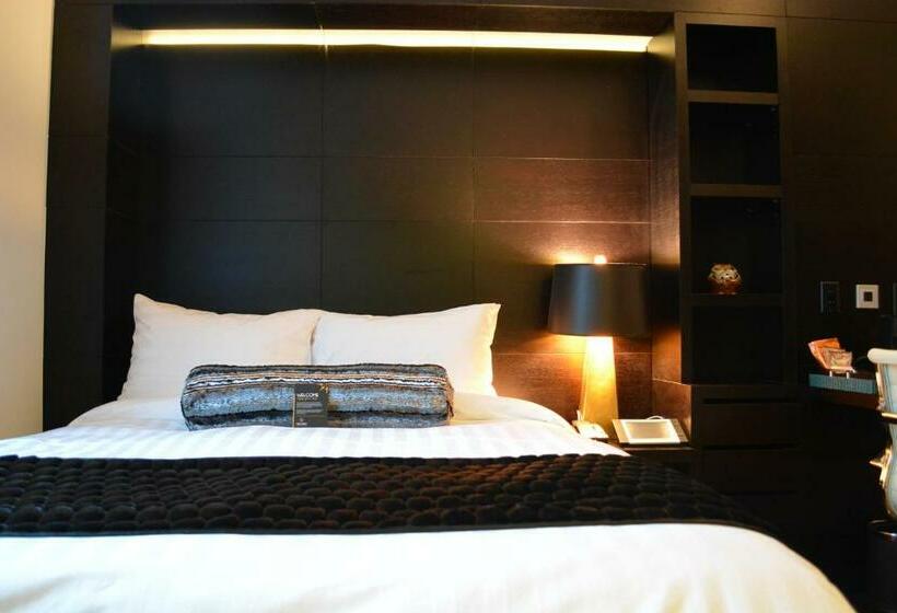 带大床的标准间, The One Boutique