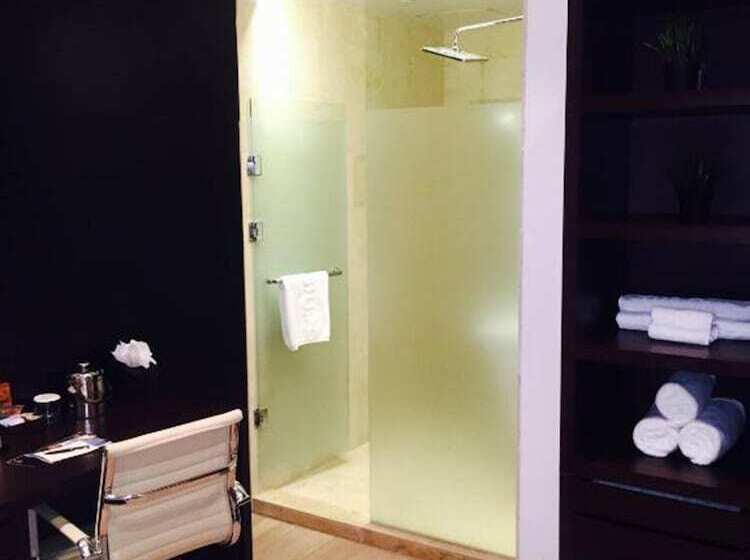 基本间, The One Boutique