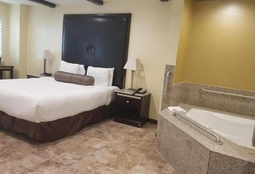 غرفة قياسية سرير كينج, Tuscan Garden Inn