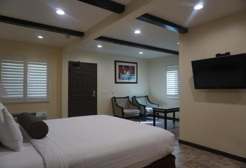 غرفة قياسية سرير كينج, Tuscan Garden Inn