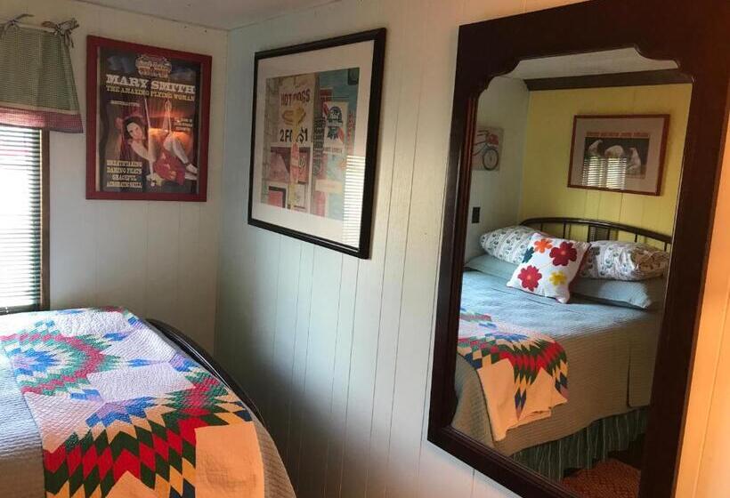 חדר סטנדרט חדר אמבטיה משותף, Klutina Kate S B&b