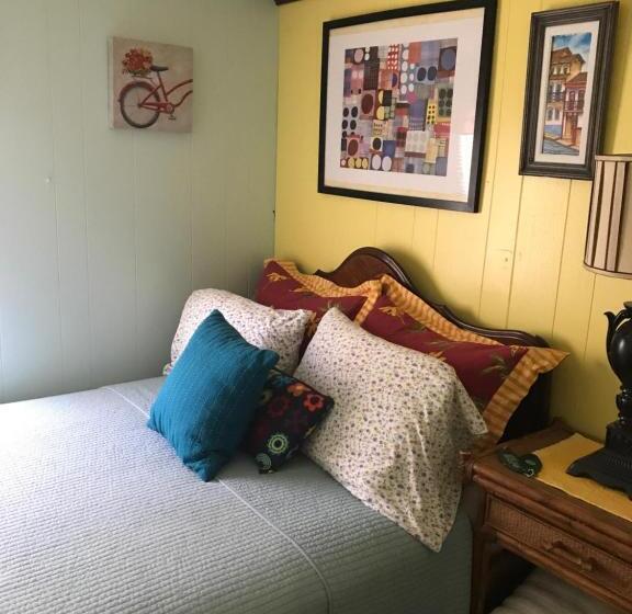 غرفة قياسية, Klutina Kate S B&b