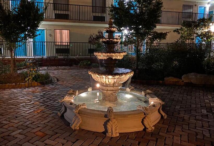 Familjerum, Cascades Inn