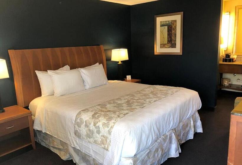 חדר סטנדרט עם מיטת קינג, Cascades Inn