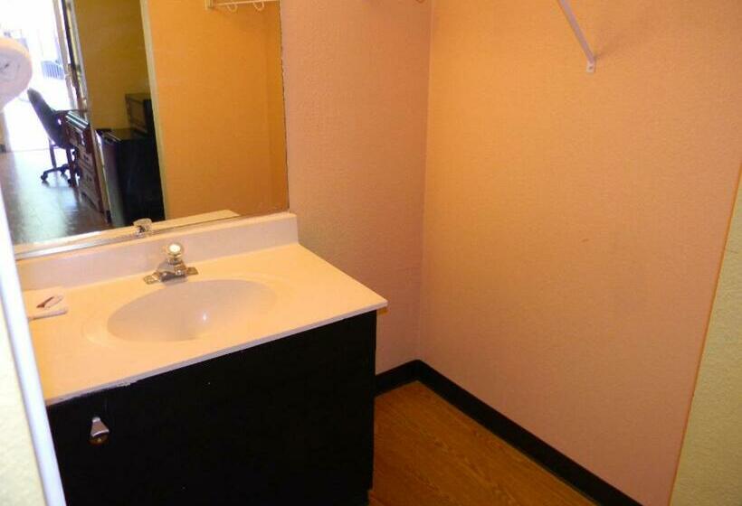 غرفة قياسية سرير كينج, Sleepwell Stockbridge