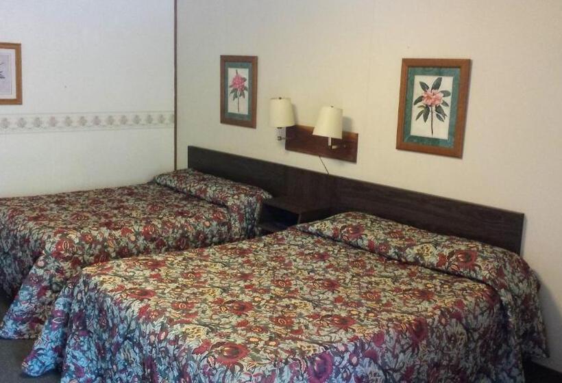 Номер Стандарт Вид на Бассейн, Two Rivers Lodge