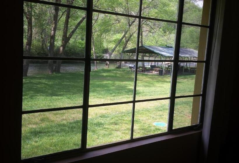 Стандартный Номер Кровать Кинг, Two Rivers Lodge