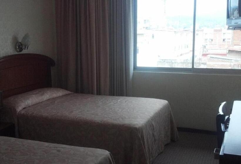 ２ダブルベッドのスタンダードルーム, Nuevo Hotel Alameda De Uruapan