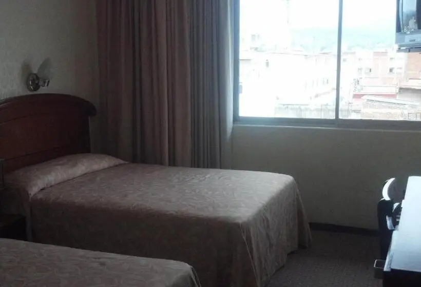 2ダブルベッドのスタンダードルーム, Nuevo Hotel Alameda De Uruapan
