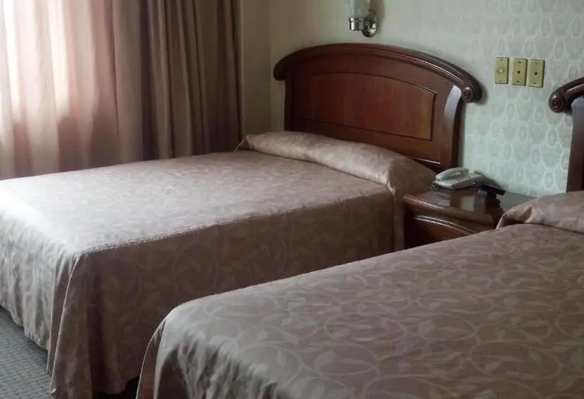 2ダブルベッドのスタンダードルーム, Nuevo Hotel Alameda De Uruapan