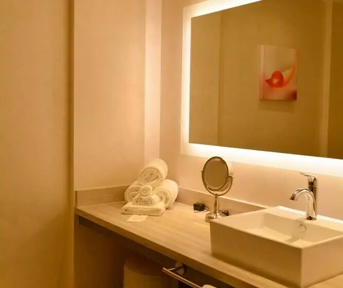 デラックスルーム, Scarlet Pearl Casino Resort