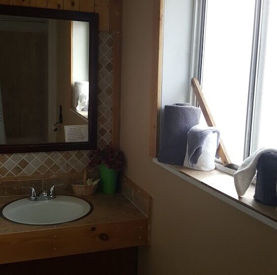 ２ダブルベッドのスタンダードルーム, Trail S End Motel Downtown Lewistown
