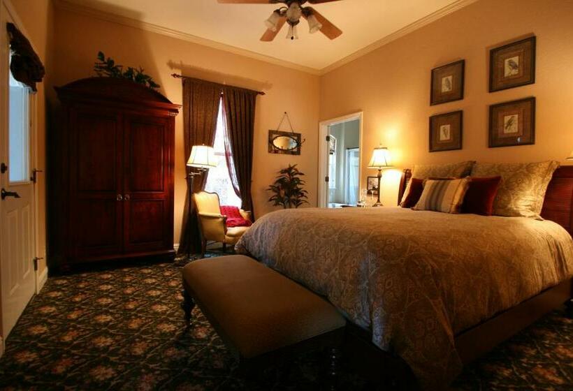 Люкс с гидромассажем, Yosemite Rose Bed And Breakfast