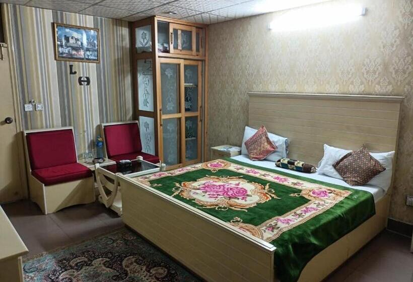 اتاق اکونومی یک تخته, Lepari