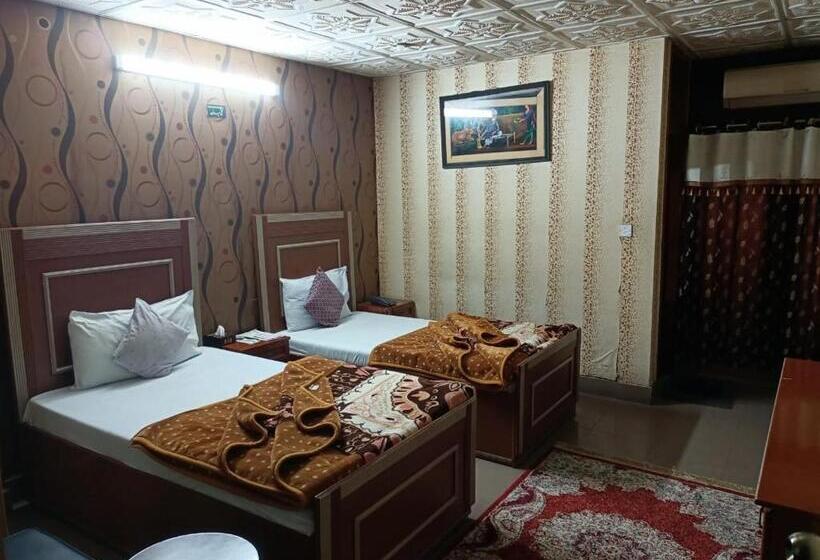 اتاق اکونومی, Lepari