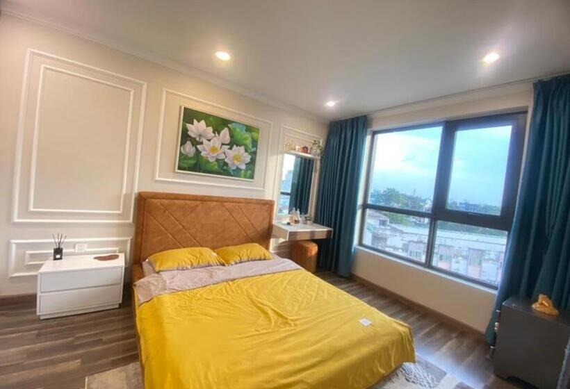 2 Bedroom Apartment with Views, The Rio House Centrosa 3