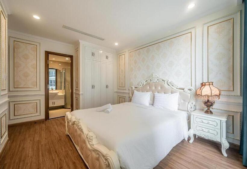 2 Bedroom Apartment with Views, The Rio House Centrosa 3