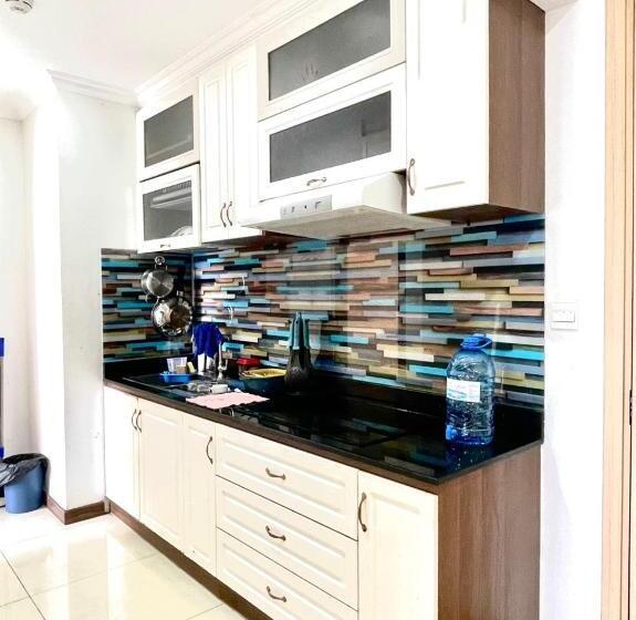 2 Bedroom Apartment with Views, The Rio House Centrosa 3