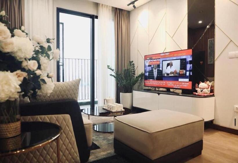 2 Bedroom Apartment with Views, The Rio House Centrosa 3